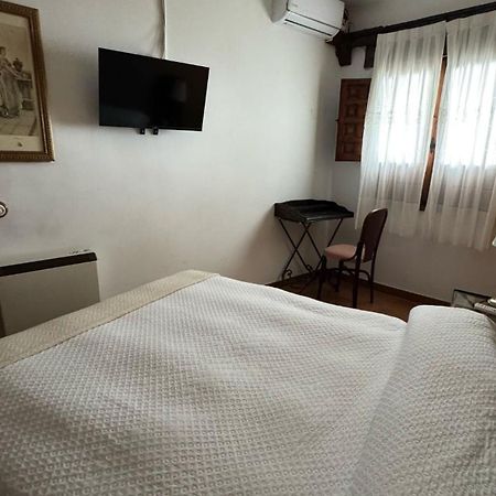 La Troje Oropesana Guest House Bagian luar foto